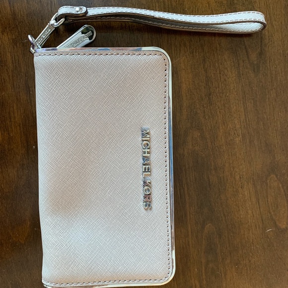 Michael Kors Other - Phone Wristlet